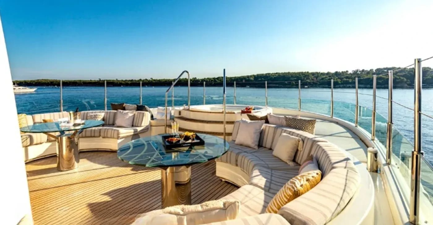 Azara X150 Super Yacht (Tri-Deck) yacht detail in Dubai — thumbnail 5
