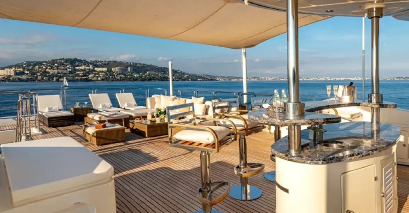 Azara X150 Super Yacht (Tri-Deck) yacht detail in Dubai — thumbnail 6