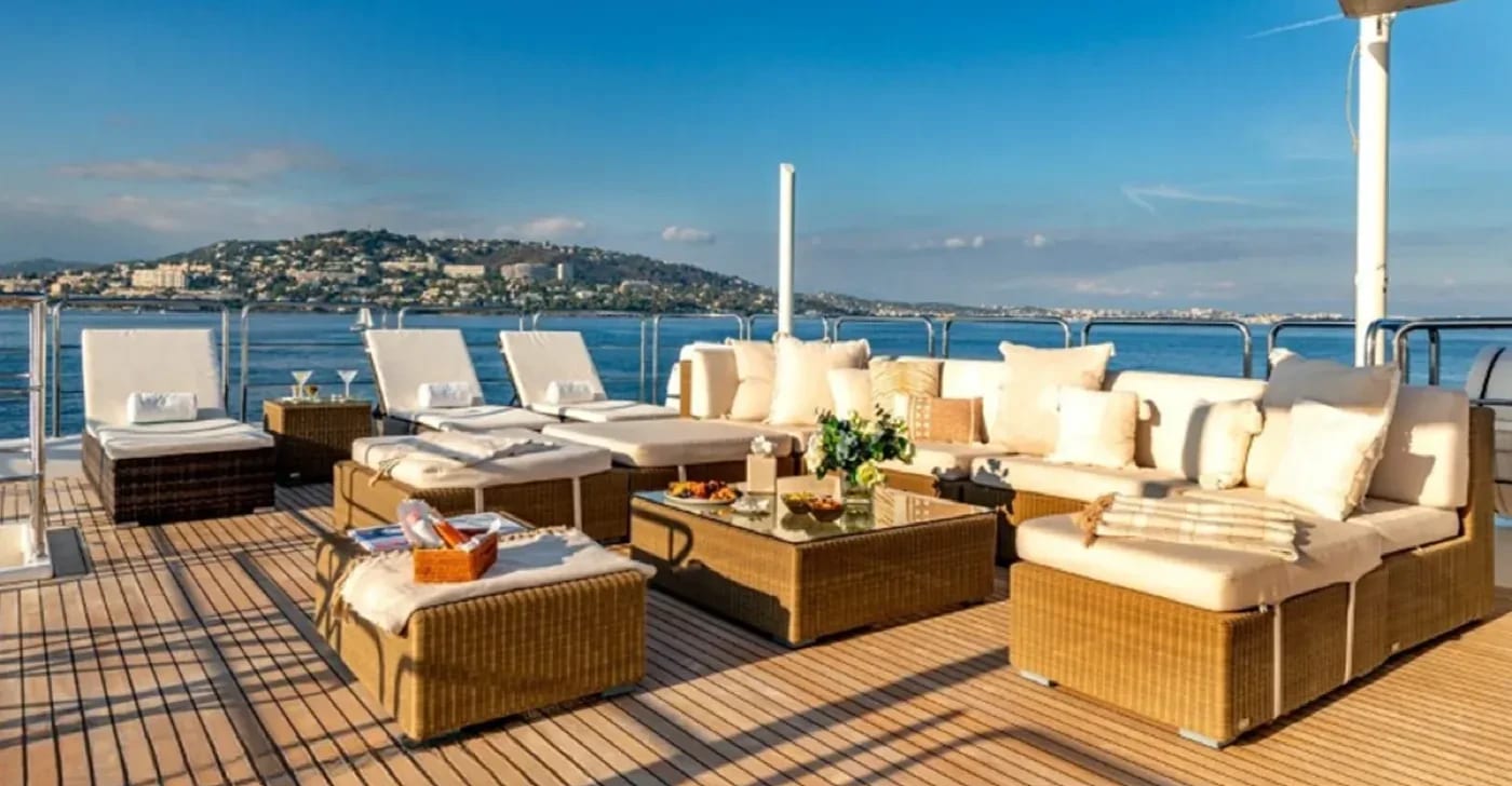 Azara X150 Super Yacht (Tri-Deck) yacht detail in Dubai — thumbnail 7