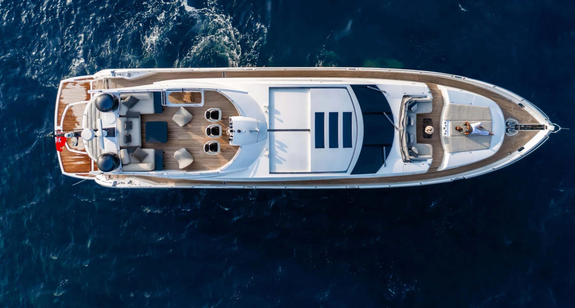 Brand New Predator XA-1 Sport Yacht yacht detail in Dubai — thumbnail 3