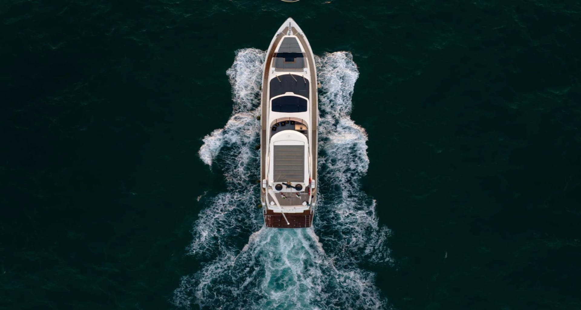 Diamond Apollo 100 Yacht yacht detail in Dubai — thumbnail 4