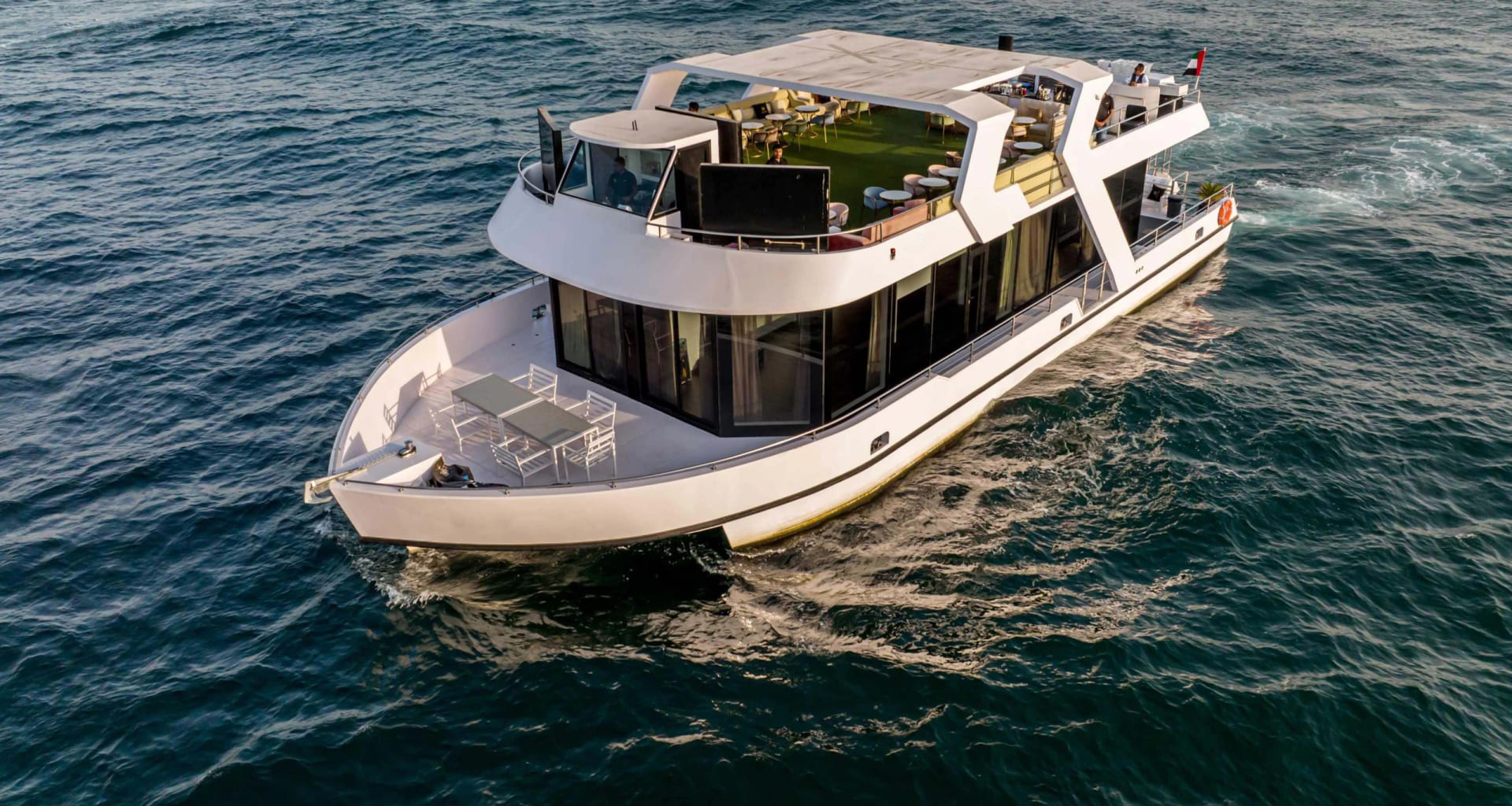 Diamond Event 120 Yacht yacht detail in Dubai — thumbnail 2