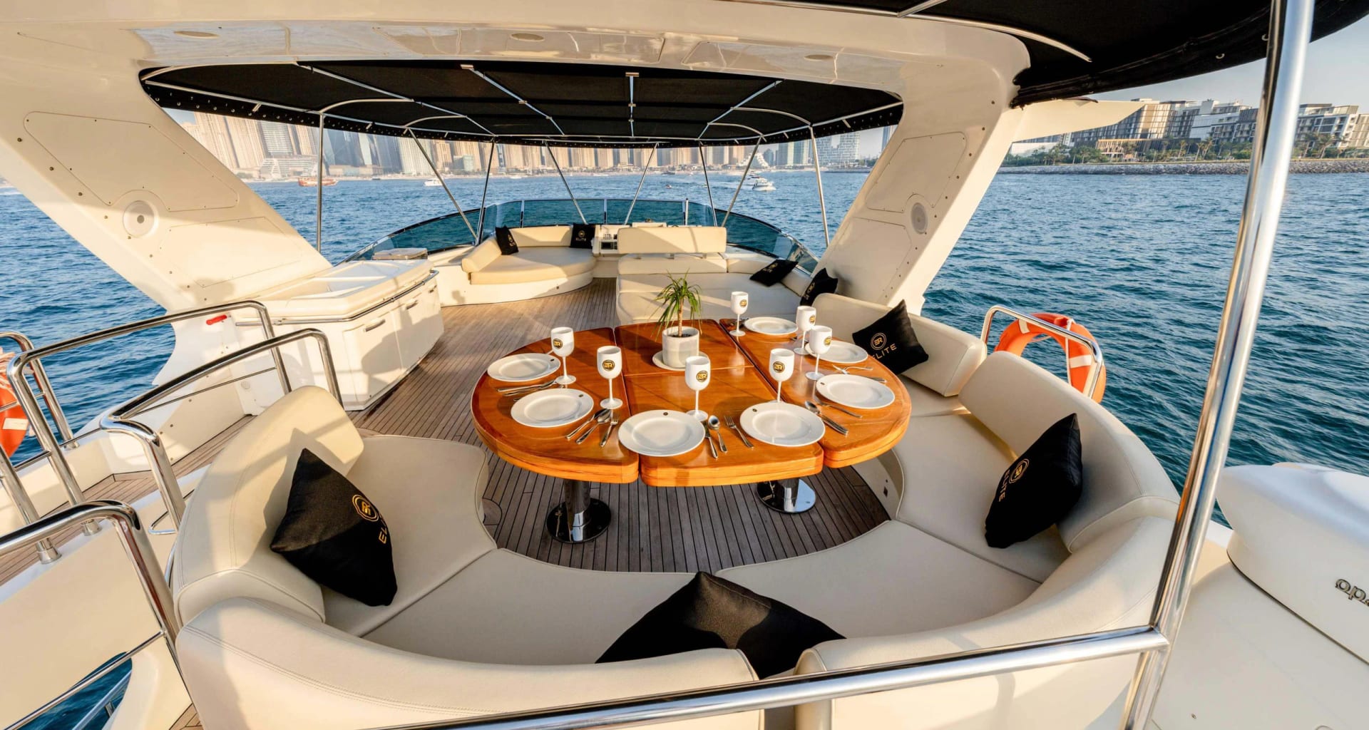 Diamond Sydney 85 Yacht yacht detail in Dubai — thumbnail 4