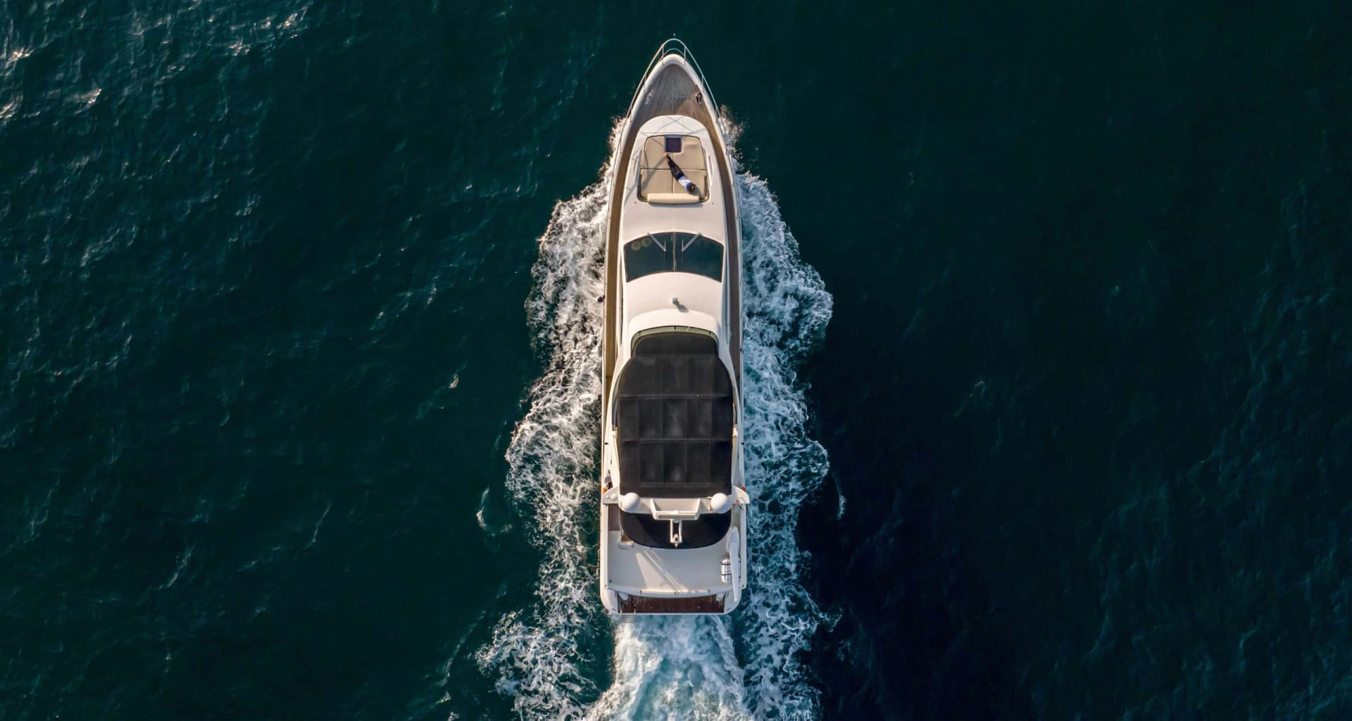 Diamond Sydney 85 Yacht yacht detail in Dubai — thumbnail 5