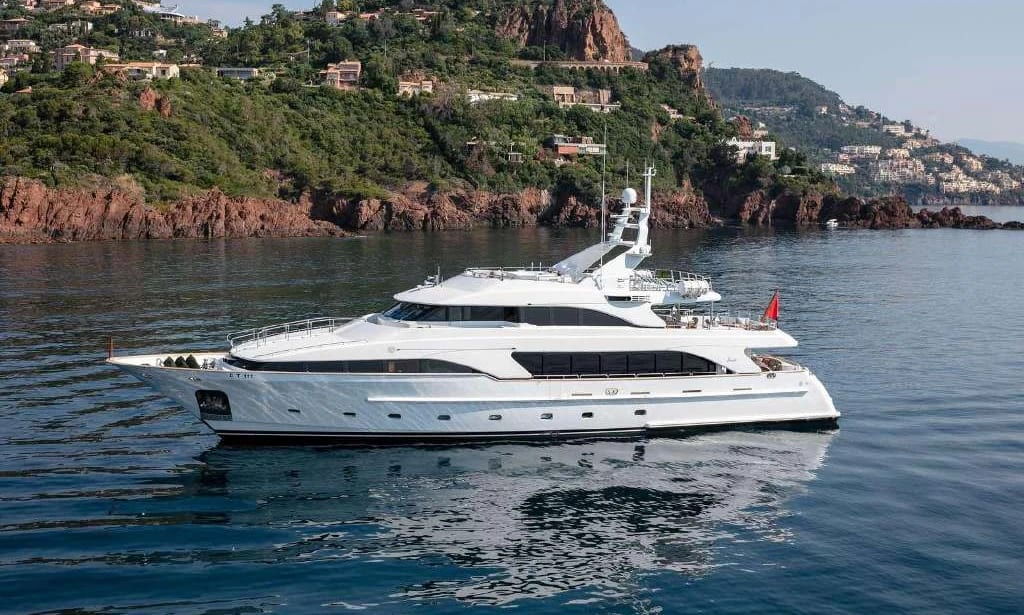 Dxb Montclaire X500 Yacht yacht detail in Dubai — thumbnail 3
