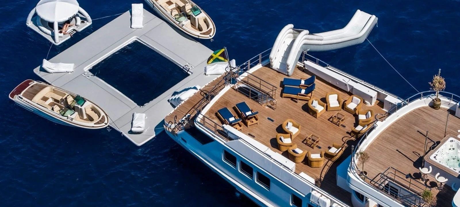 Ethos Yacht yacht detail in Dubai — thumbnail 2