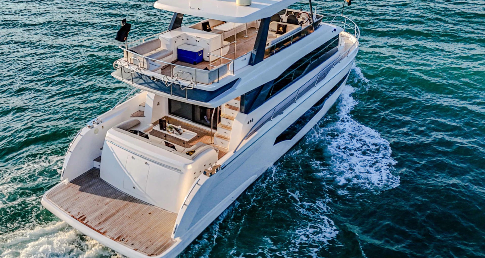 Montclaire X-70 Yacht yacht detail in Dubai — thumbnail 3