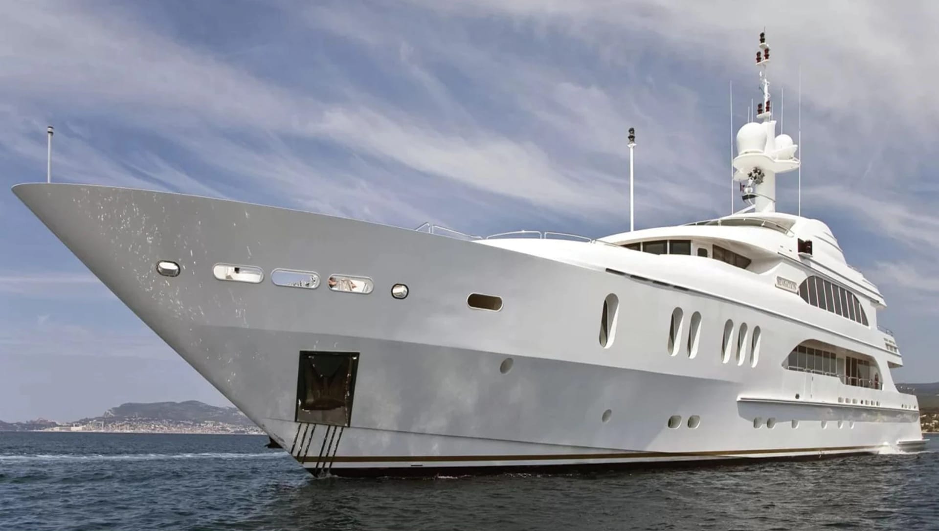 Noble Commander 180 Yacht yacht detail in Dubai — thumbnail 2
