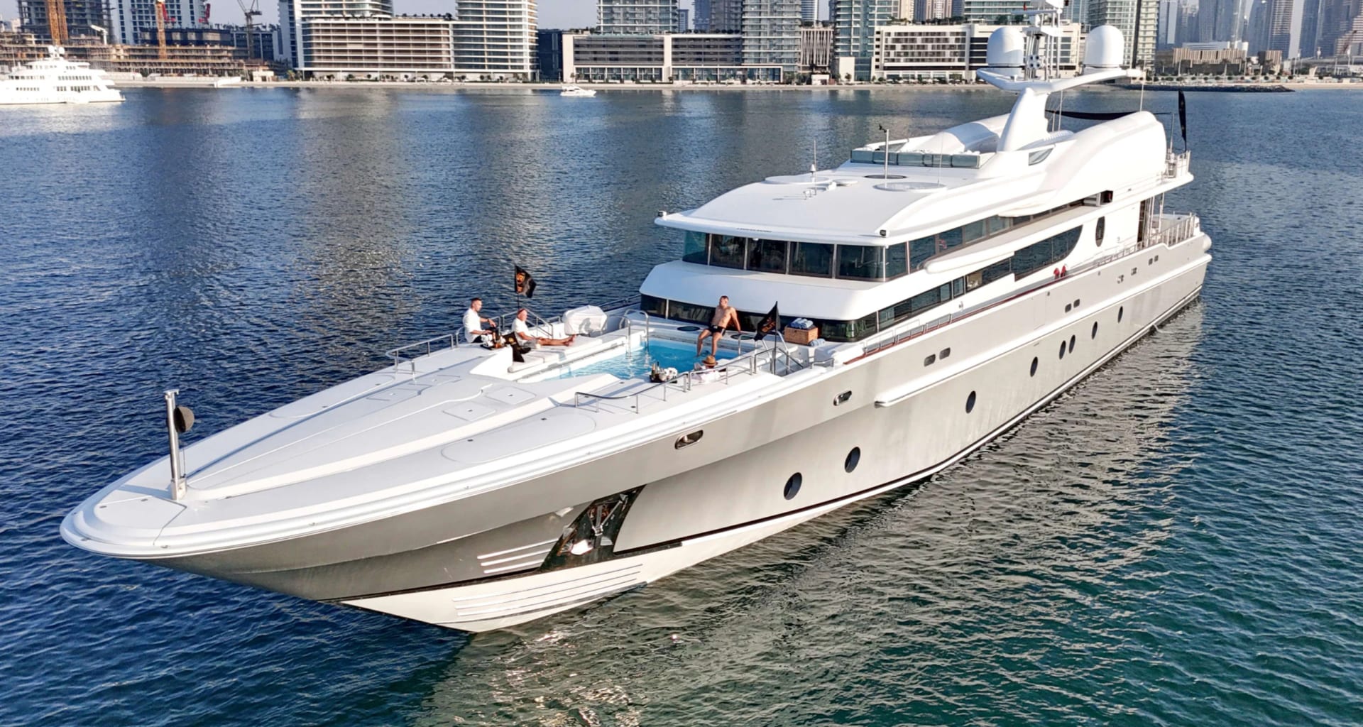 Ocean Fast X-165 Mega Pool Yacht yacht detail in Dubai — thumbnail 3