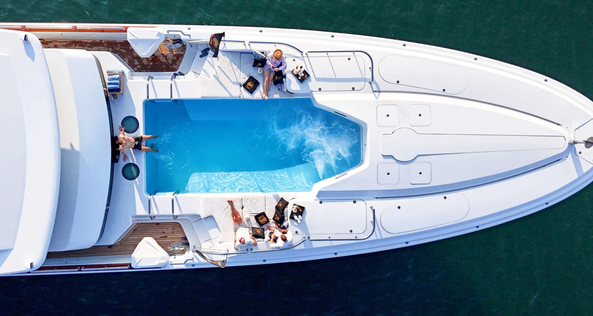 Ocean Fast X-165 Mega Pool Yacht yacht detail in Dubai — thumbnail 4