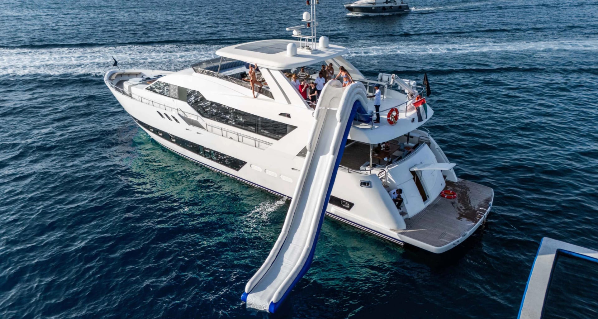 Opal Rivera 100 Yacht yacht detail in Dubai — thumbnail 3