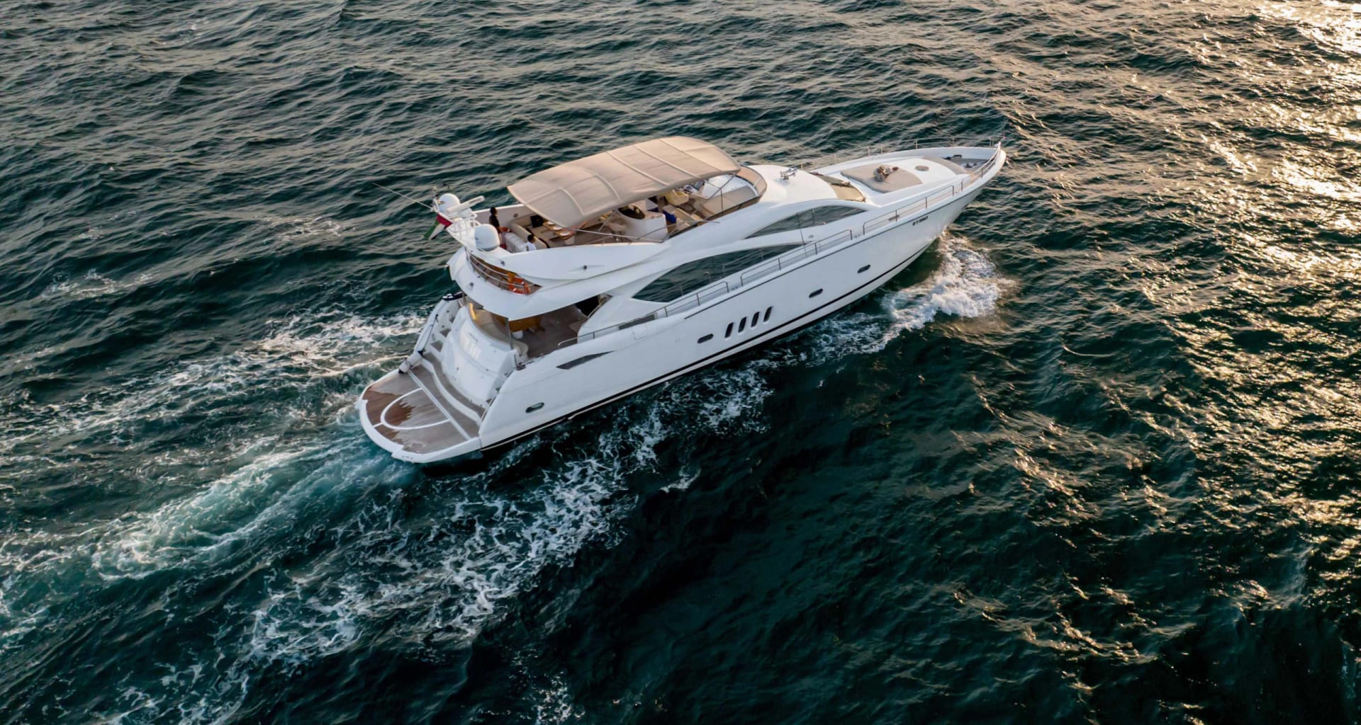 Predator Havana 95 Yacht yacht detail in Dubai — thumbnail 2