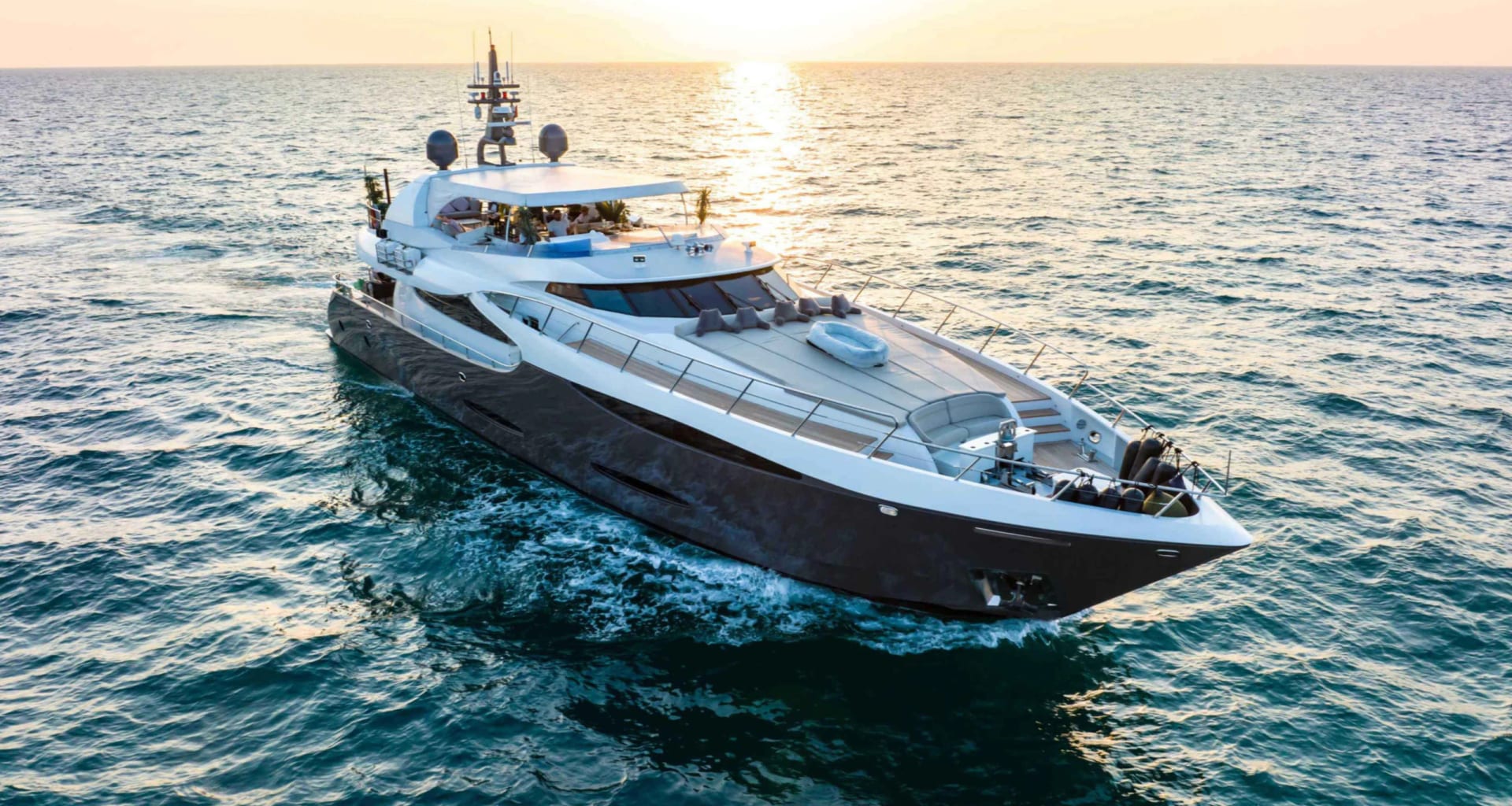 Predator Miami 150 Yacht yacht detail in Dubai — thumbnail 2