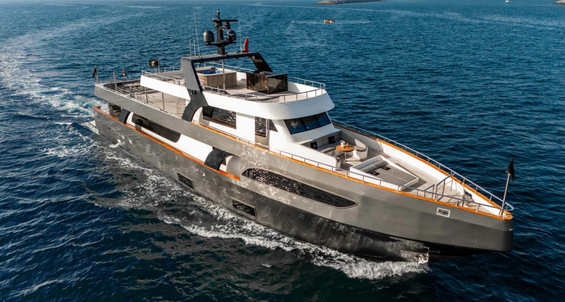 Rivera X-150 Super Yacht yacht detail in Dubai — thumbnail 3