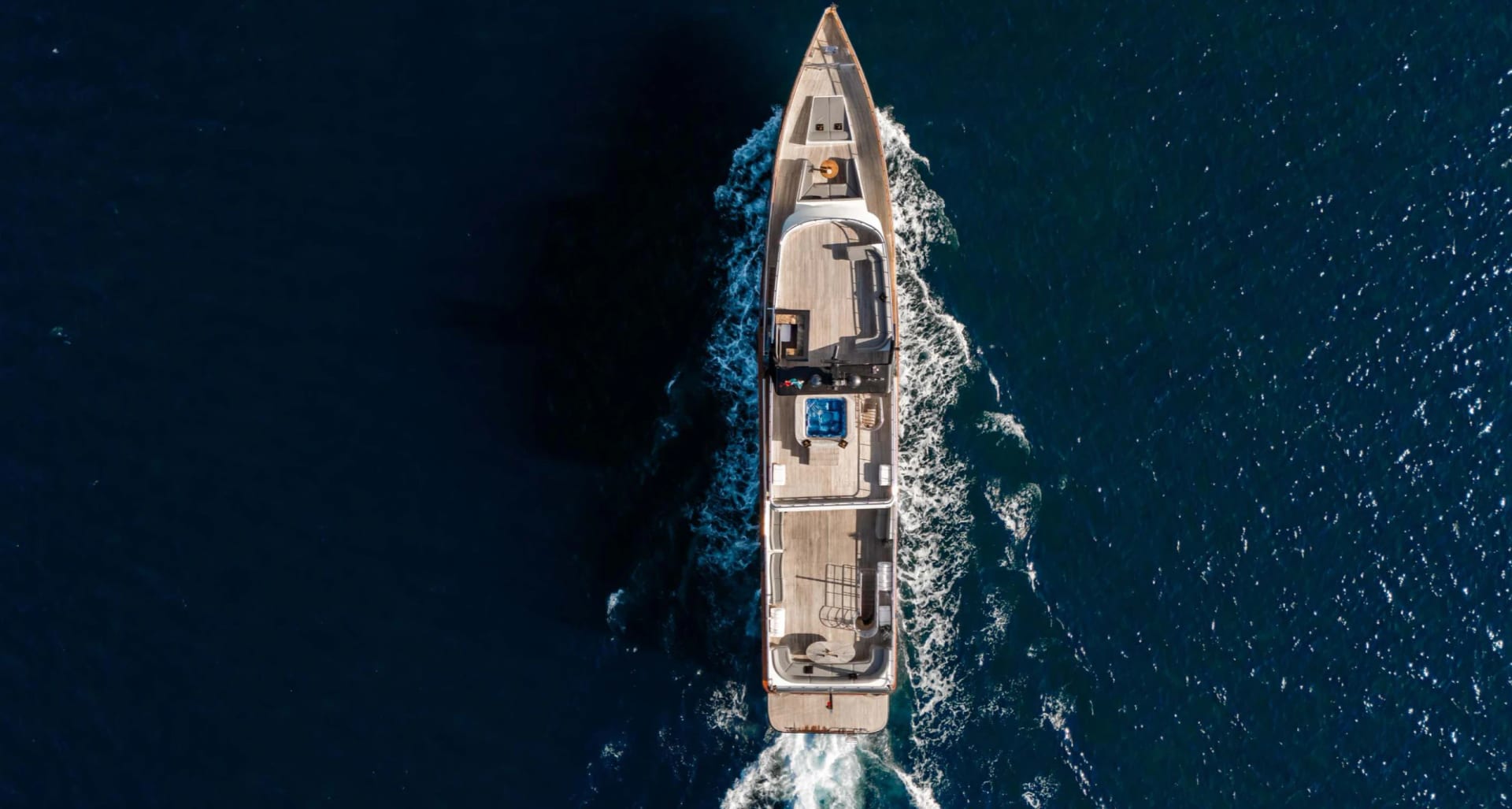 Rivera X-150 Super Yacht yacht detail in Dubai — thumbnail 5