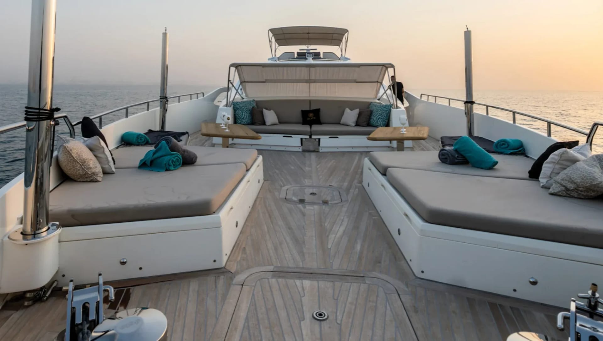 Stellar Empress 130 Yacht yacht detail in Dubai — thumbnail 3