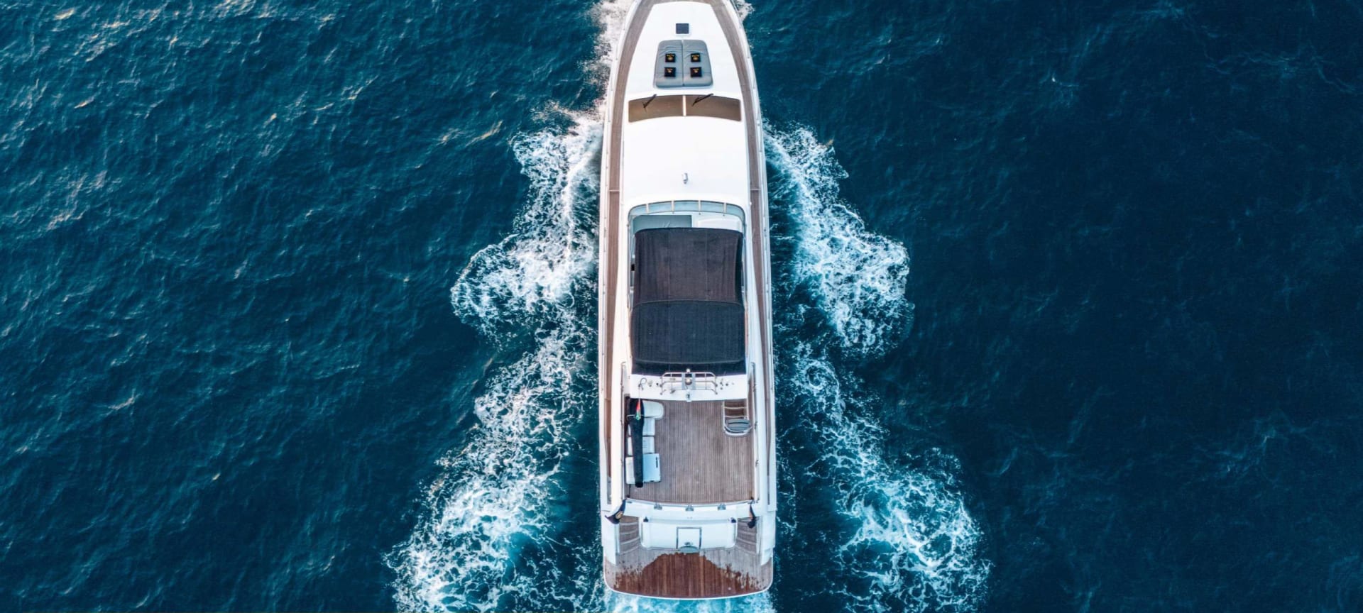 White Grande 80 Yacht yacht detail in Dubai — thumbnail 2
