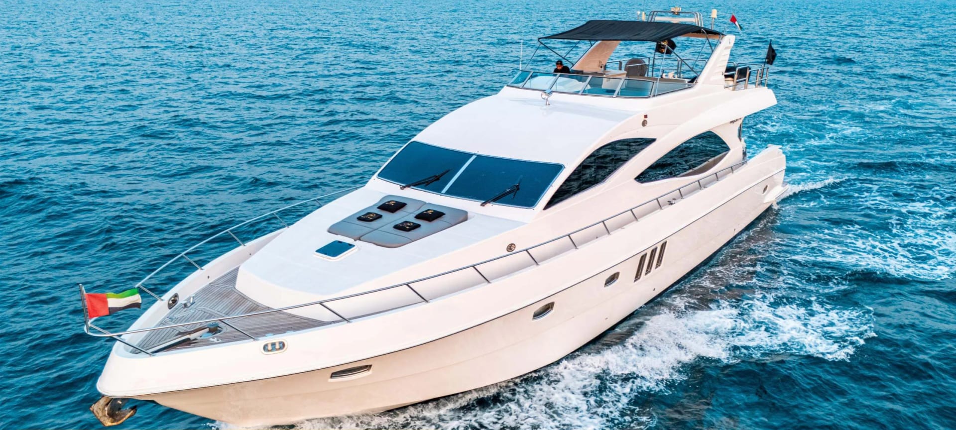 White Grande 80 Yacht yacht detail in Dubai — thumbnail 7