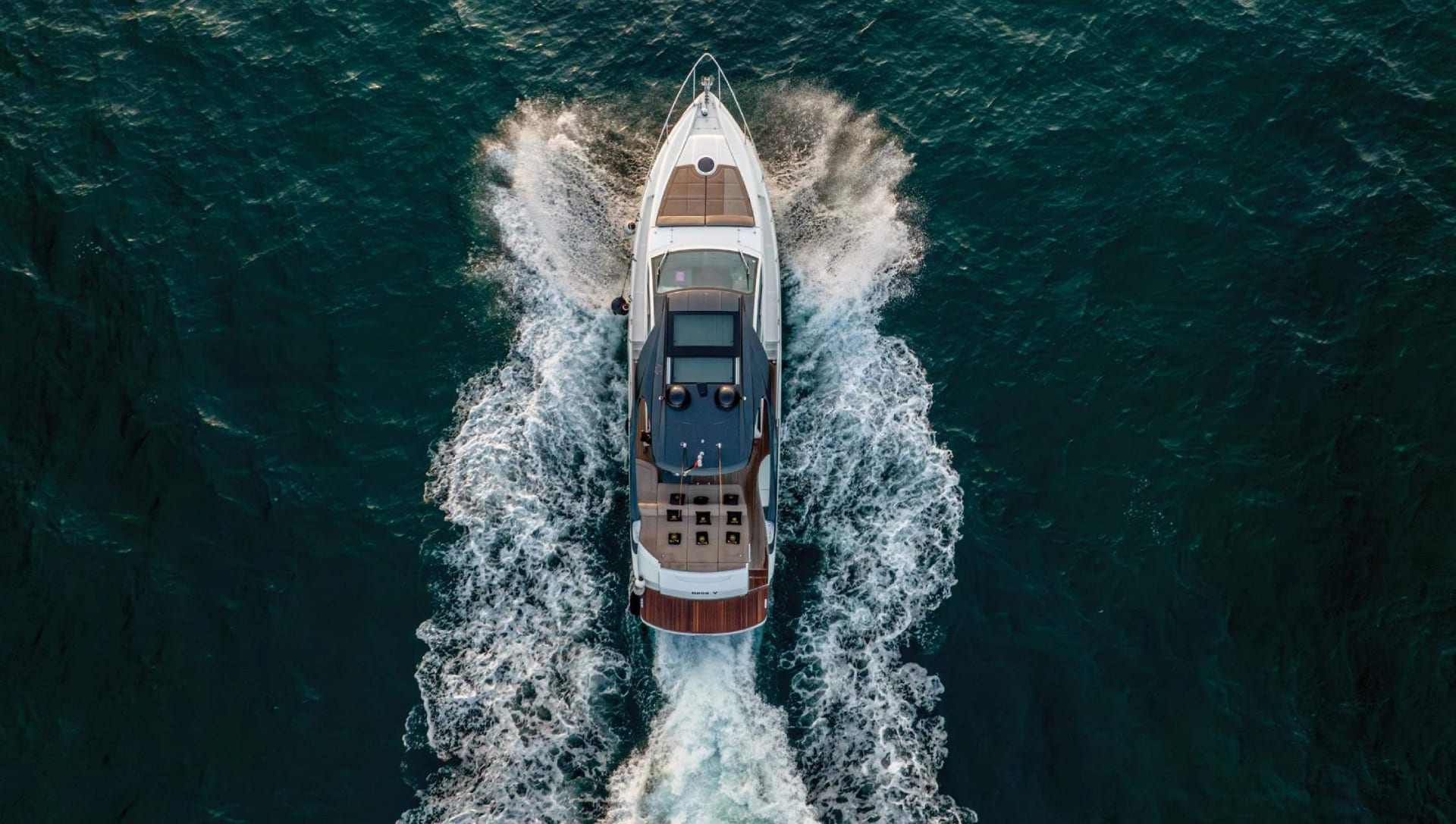 White Predator Pershing Yacht yacht detail in Dubai — thumbnail 1