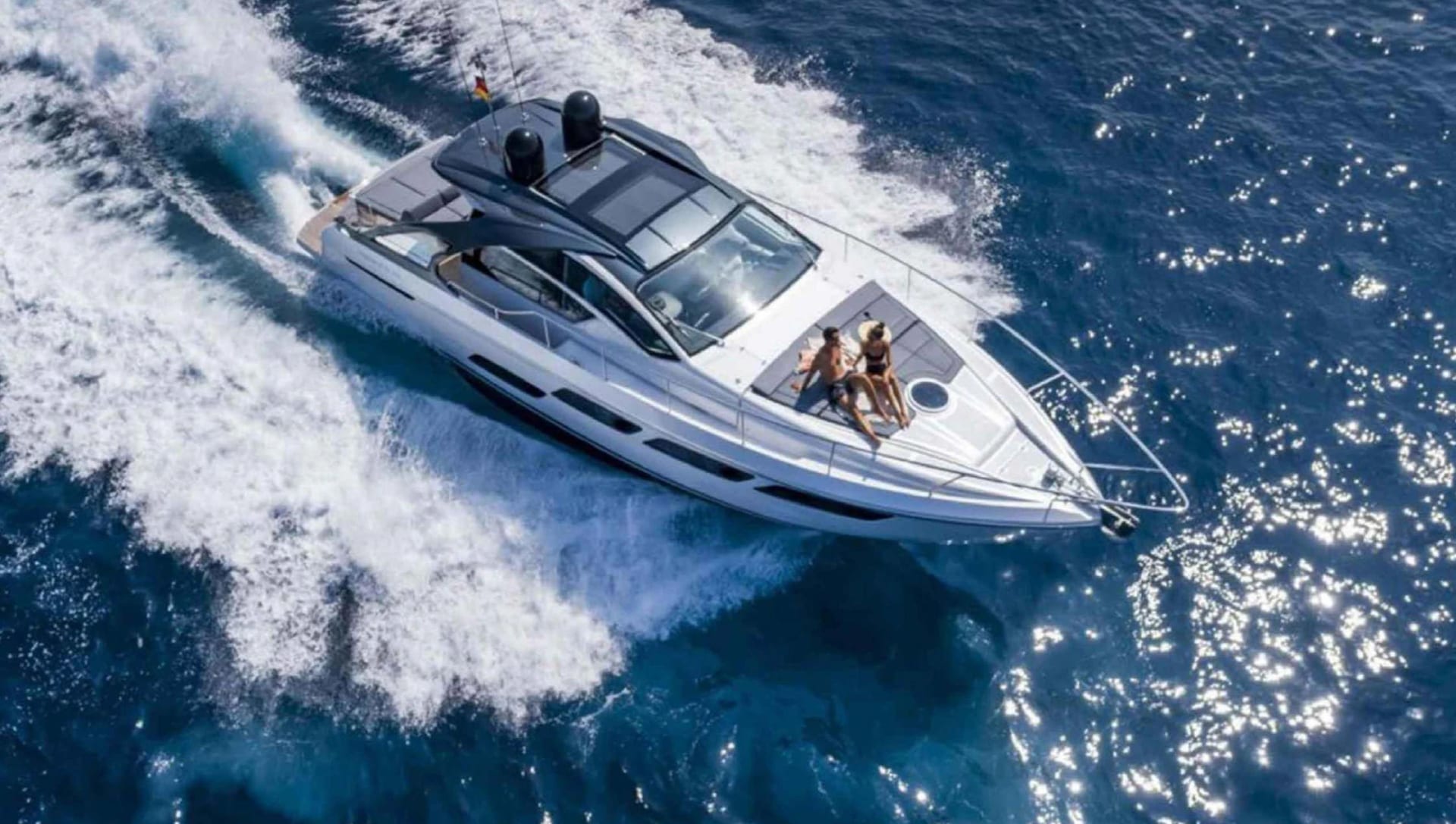 White Predator Pershing Yacht yacht detail in Dubai — thumbnail 4
