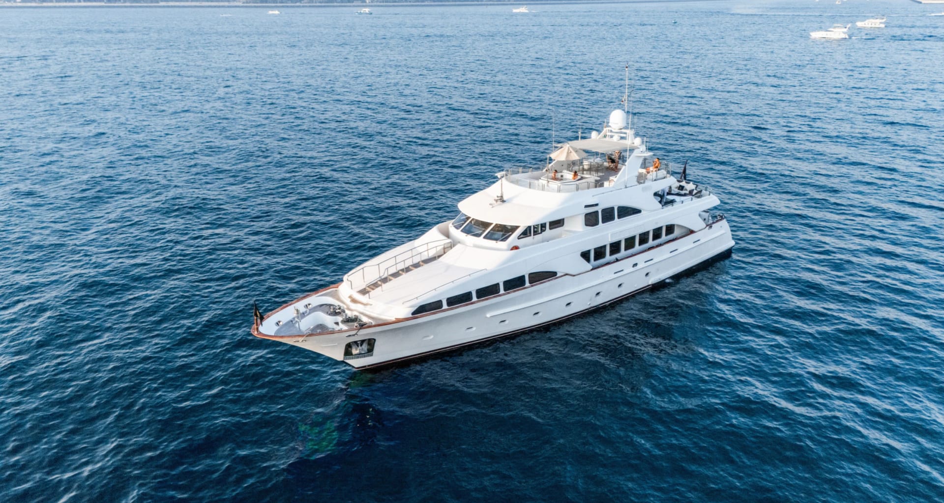 X2 Benetti Triple Deck 120 Yacht (W/ Jacuzzi) yacht detail in Dubai — thumbnail 2