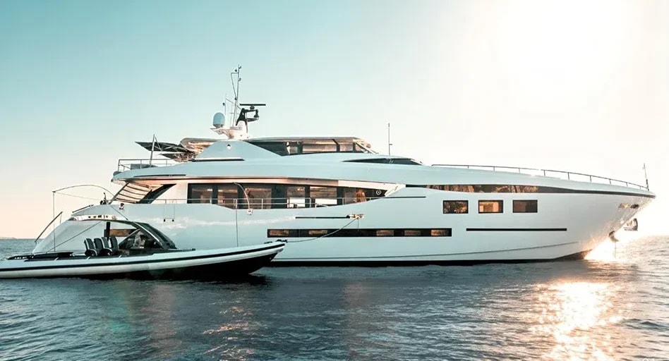 Noble Commander 140 Yacht private yacht in Dubai — exterior view 1
