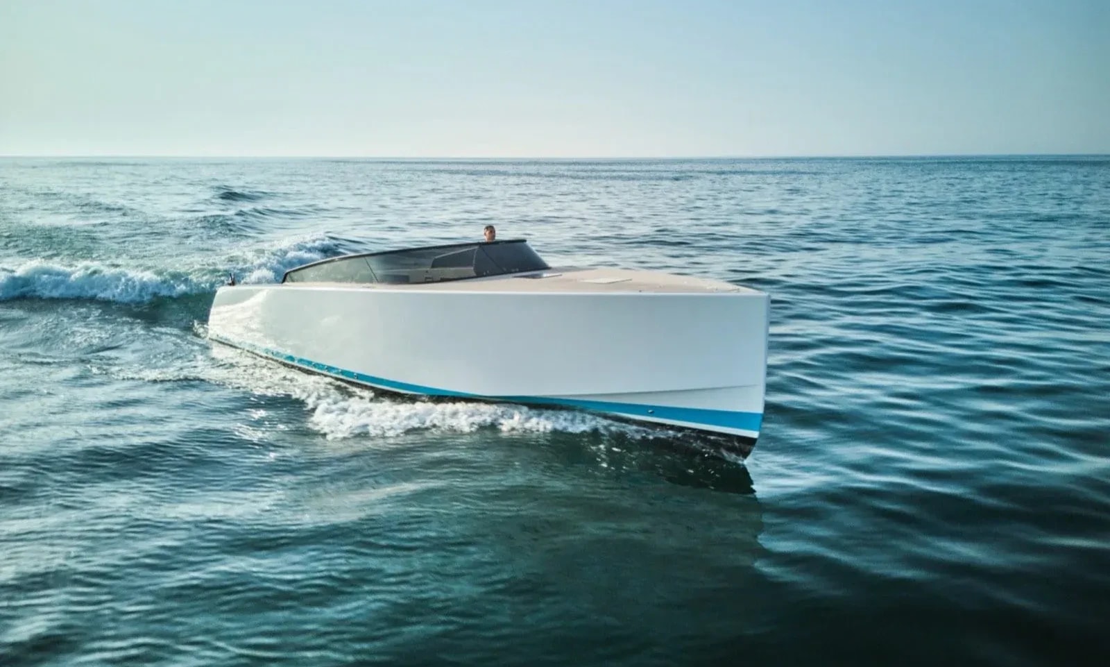 Porto Cervo X-600 Yacht private yacht in Dubai — exterior view 1