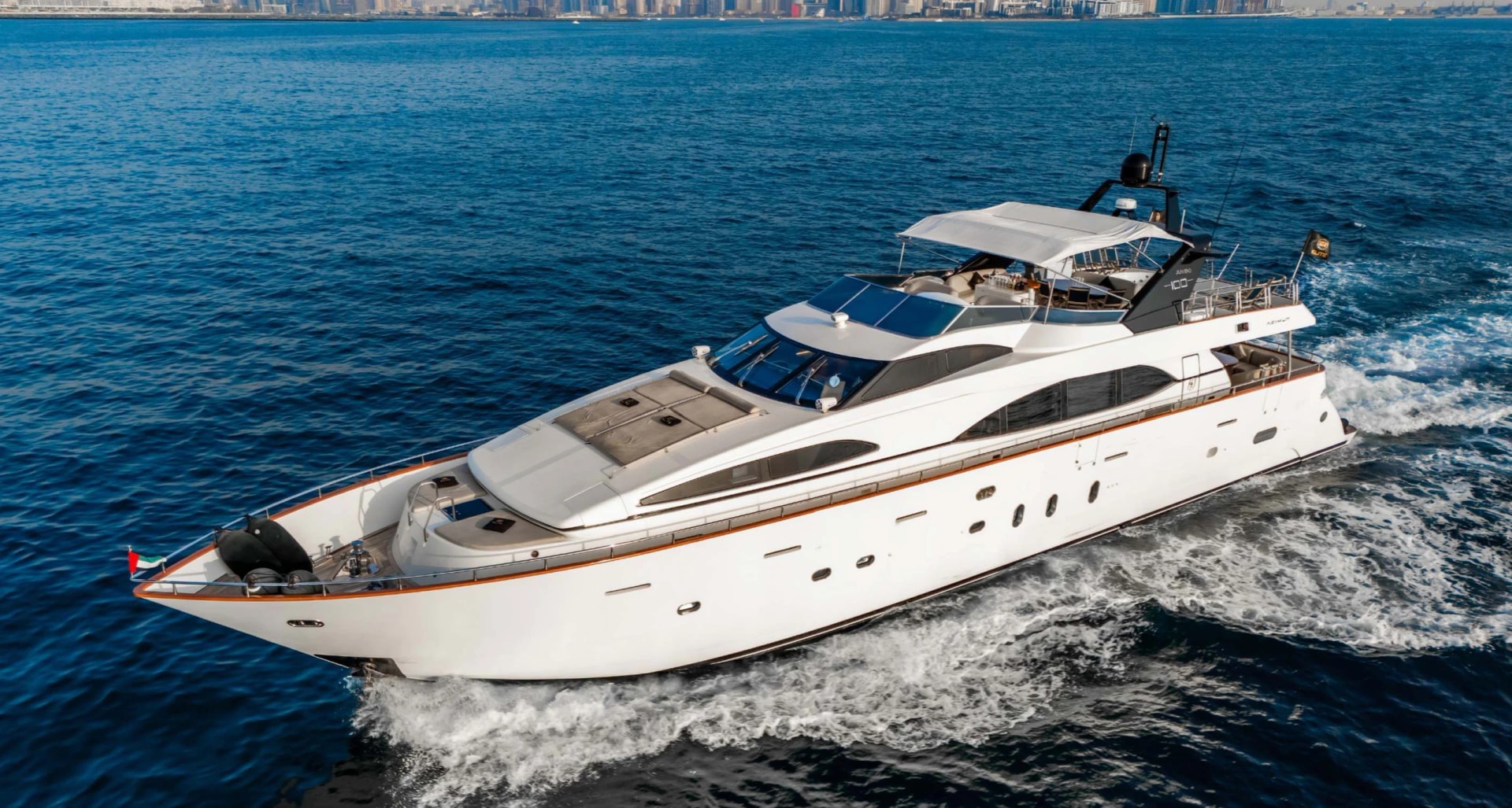 XA1 Jacuzzi Azimut Super Yacht private yacht in Dubai — exterior view 1